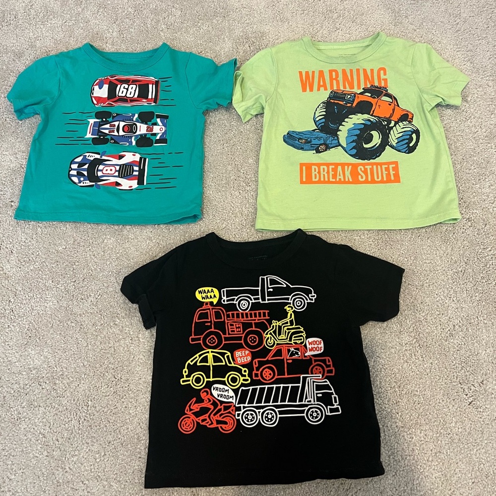 The children’s place lot of 3 T-shirts